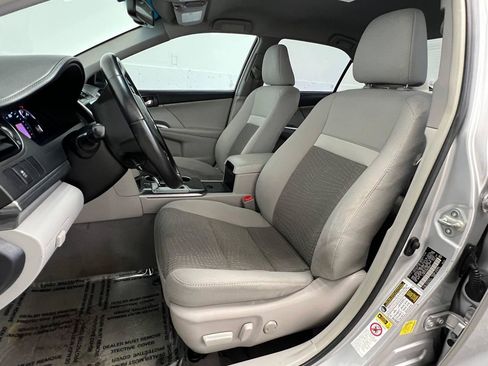 Used 2013 Toyota Camry XLE FWD image 8