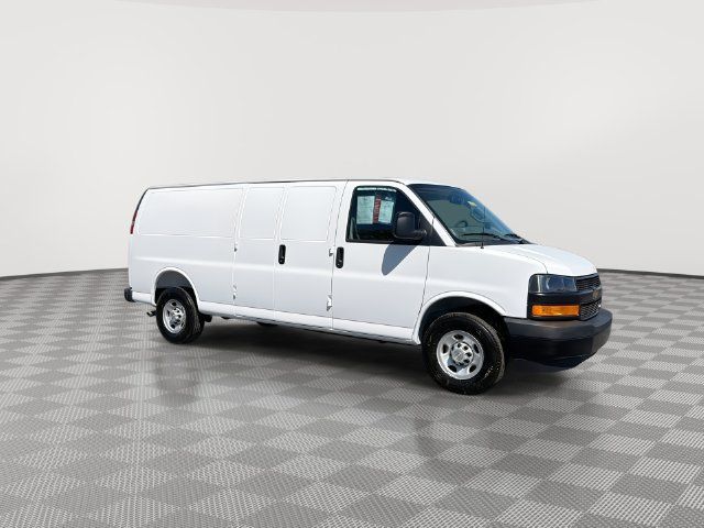 Used 2026 Chevrolet Express 2500 Extended w/ Driver Convenience Package RWD image 13