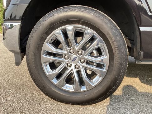 Used 2025 Ford F150 Lariat w/ Equipment Group 501A Mid AWD/4WD image 19