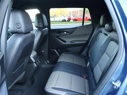 Used 2025 Chevrolet Equinox LT w/ Convenience Package II FWD image 20