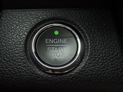 Used 2017 Ford F150 Lariat RWD image 24