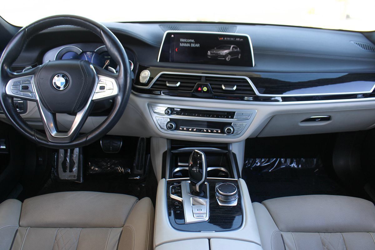Used 2019 BMW 750i RWD image 13
