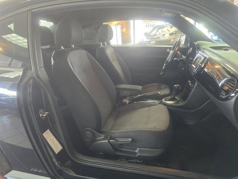 Used 2018 Volkswagen Beetle 2.0T Coast image 13
