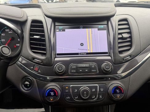 Used 2017 Chevrolet Impala Premier w/ Enhanced Convenience Package FWD image 16