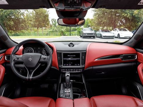 Certified 2022 Maserati Levante GT AWD/4WD image 21