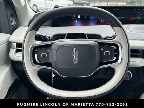 New 2026 Lincoln Navigator L Reserve AWD/4WD image 25
