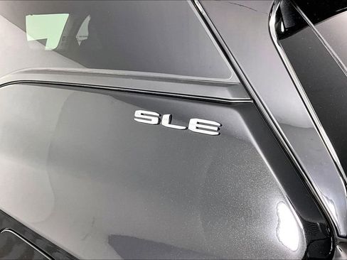 Certified 2024 GMC Terrain SLE w/ Driver Convenience Package FWD image 22