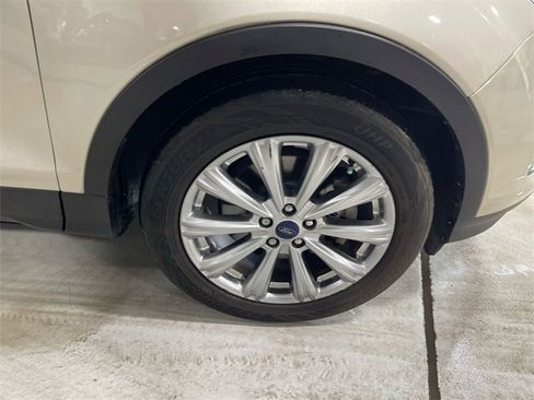 Used 2017 Ford Escape Titanium image 10