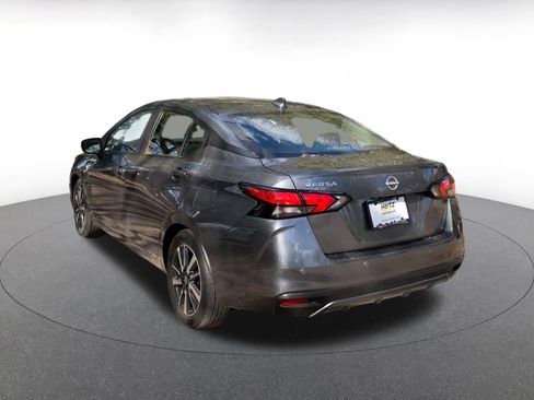 Used 2025 Nissan Versa SV image 5