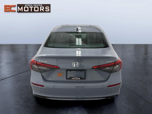 Used 2022 Honda Civic Sport image 5