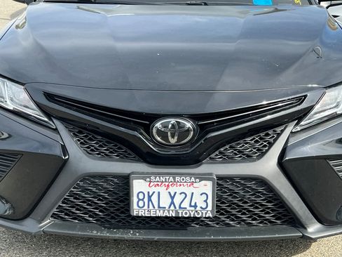 Used 2019 Toyota Camry SE image 12