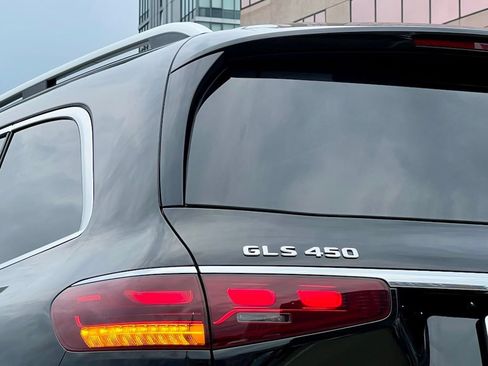 Certified 2026 Mercedes-Benz GLS 450 4MATIC image 11