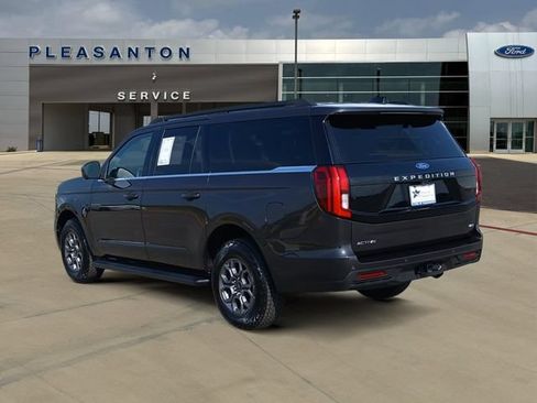 Certified 2025 Ford Expedition Max Active RWD image 3