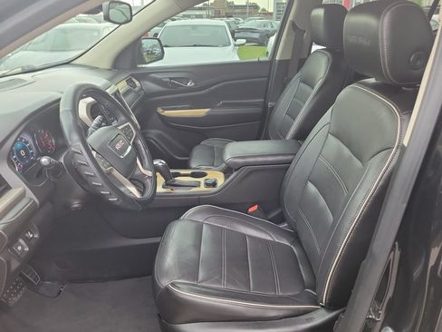 Used 2019 GMC Acadia Denali w/ Technology Package FWD image 13