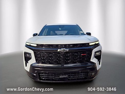 New 2026 Chevrolet Traverse RS w/ LPO, Floor Liner Package FWD image 11