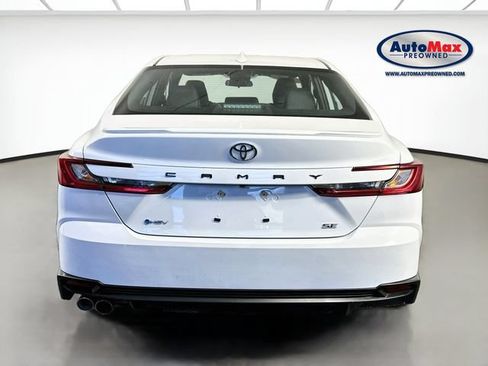 Used 2025 Toyota Camry SE FWD image 7