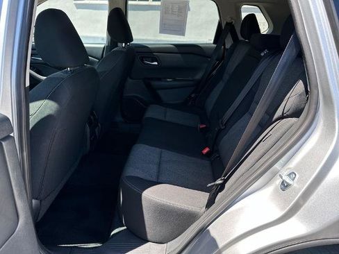 Used 2024 Nissan Rogue SV FWD image 15