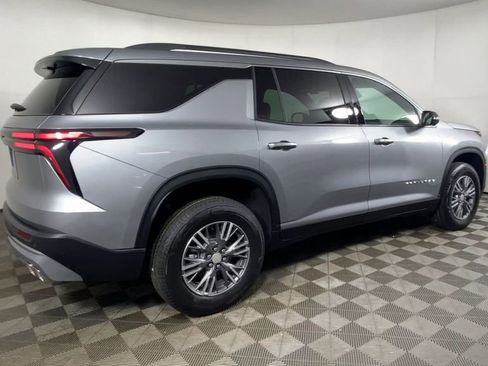 New 2026 Chevrolet Traverse LT w/ Driver Confidence Package image 9