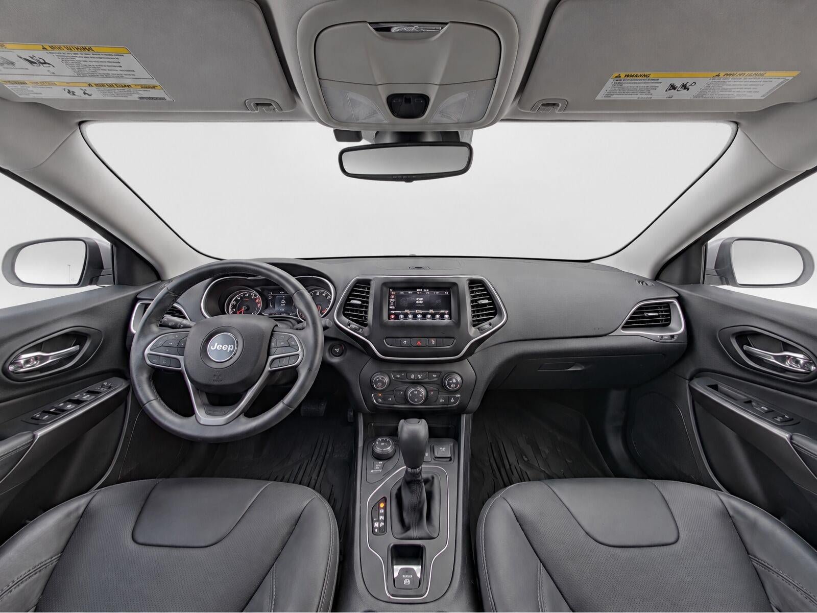 Used 2021 Jeep Cherokee Latitude Lux w/ Mopar Interior Package AWD/4WD image 14