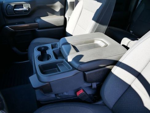 Used 2019 Chevrolet Silverado 1500 LT image 5