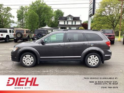 Used 2019 Dodge Journey SE w/ Connectivity Group AWD/4WD image 4