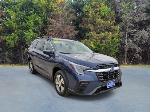 Used 2025 Subaru Ascent Premium image 16