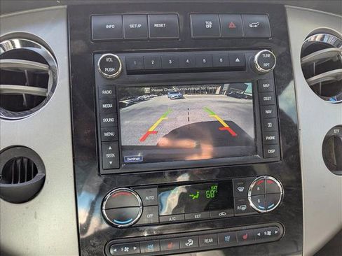 Used 2014 Ford Expedition Limited image 18