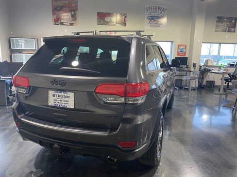 Used 2017 Jeep Grand Cherokee Limited w/ Luxury Group II image 6
