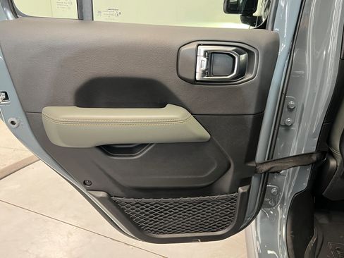 New 2025 Jeep Gladiator Mojave AWD/4WD image 18