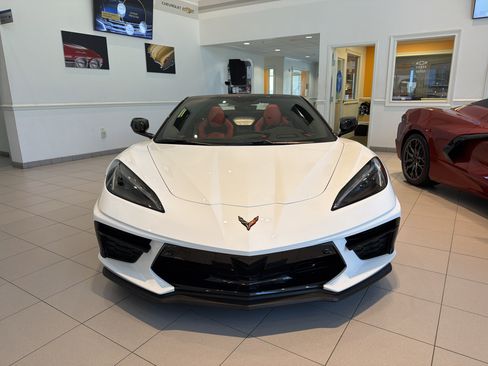 Used 2023 Chevrolet Corvette Stingray Premium Conv w/ Z51 Performance Package RWD image 2