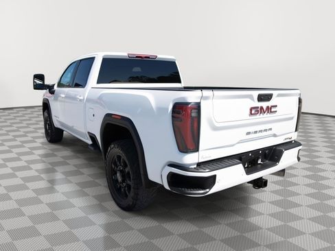 Used 2025 GMC Sierra 2500 AT4 AWD/4WD image 8