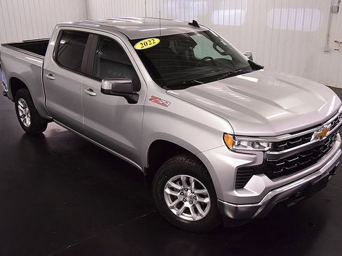 Used 2022 Chevrolet Silverado 1500 LT AWD/4WD image 10