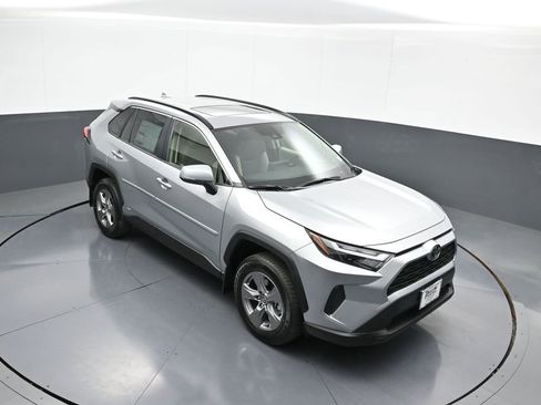Certified 2025 Toyota RAV4 XLE w/ Convenience Package image 37
