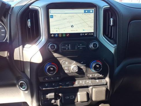 Used 2021 Chevrolet Silverado 2500 LTZ w/ LTZ Plus Package image 17