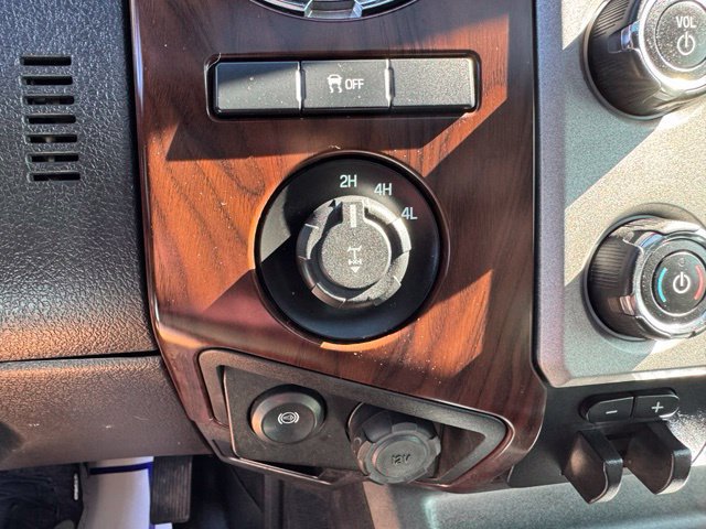 Used 2016 Ford F250 Lariat w/ Lariat Interior Package AWD/4WD image 22