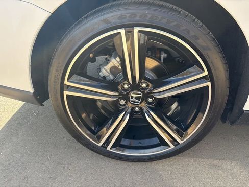 Used 2025 Honda Accord Sport image 13