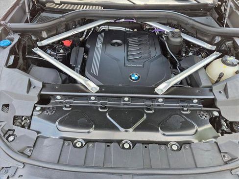 Used 2022 BMW X5 sDrive40i w/ M Sport Package RWD image 24