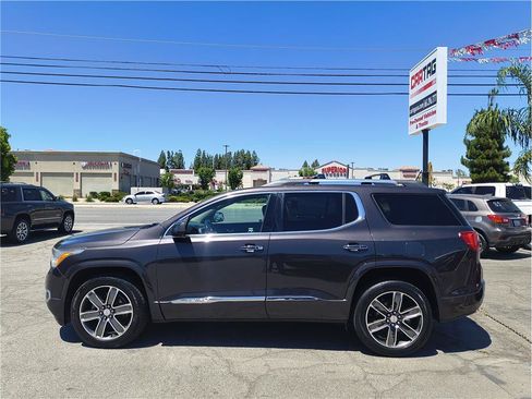 Used 2017 GMC Acadia Denali w/ Technology Package AWD/4WD image 17