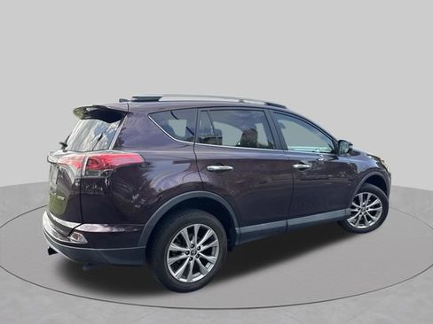 Used 2018 Toyota RAV4 Limited FWD image 10