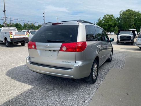 Used 2009 Toyota Sienna LE AWD/4WD image 5