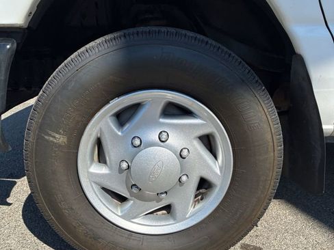 Used 2011 Ford E-350 and Econoline 350 Extended Super Duty w/ PWR Group image 9