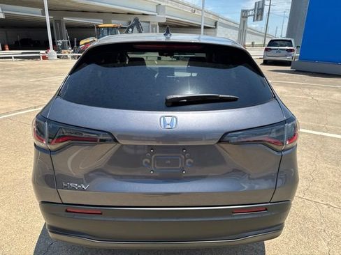 Certified 2027 Honda HR-V LX image 3