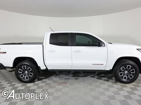 Used 2024 Chevrolet Colorado Z71 w/ Z71 Convenience Package 2 image 4