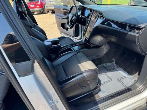 Used 2018 Tesla Model X 100D AWD/4WD image 25