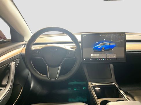Used 2023 Tesla Model 3 Standard Range image 21