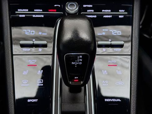 Used 2019 Porsche Cayenne AWD/4WD image 10