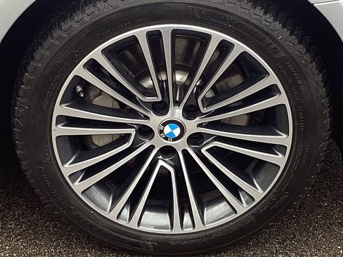 Used 2020 BMW 530i xDrive w/ Convenience Package image 28