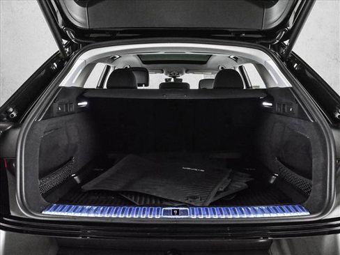 Certified 2023 Audi e-tron Premium Plus w/ Premium Plus Package image 6