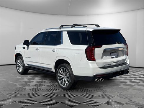 Used 2021 GMC Yukon Denali w/ Denali Premium Package AWD/4WD image 3