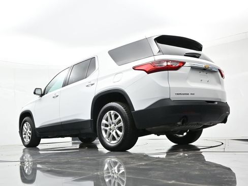 Used 2021 Chevrolet Traverse LS AWD/4WD image 26